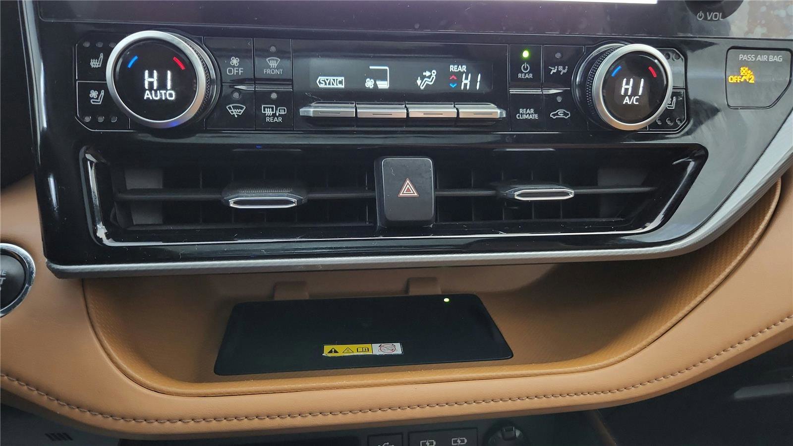 Used 2023 Toyota Highlander Platinum image 44