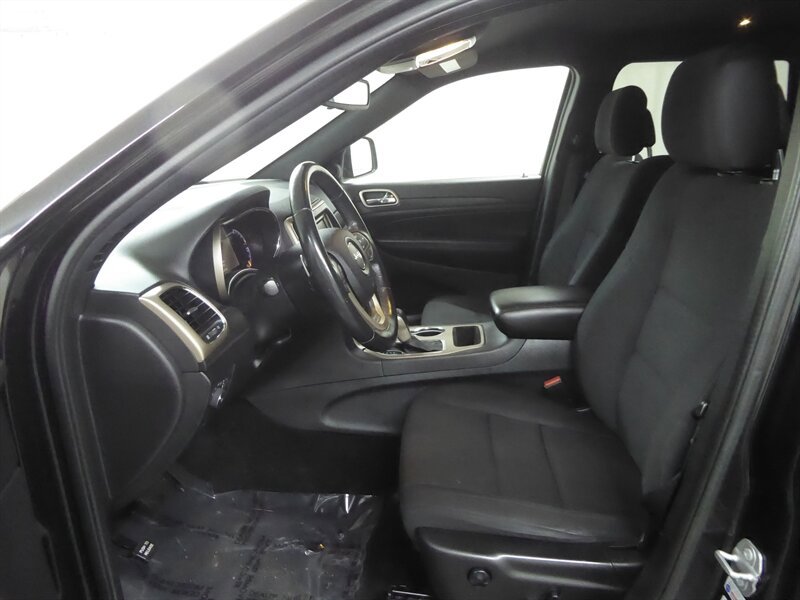 Used 2016 Jeep Grand Cherokee Laredo w/ Quick Order Package 23E AWD/4WD image 19