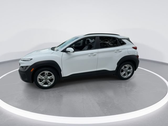 Used 2023 Hyundai Kona SEL w/ Cargo Package FWD image 4