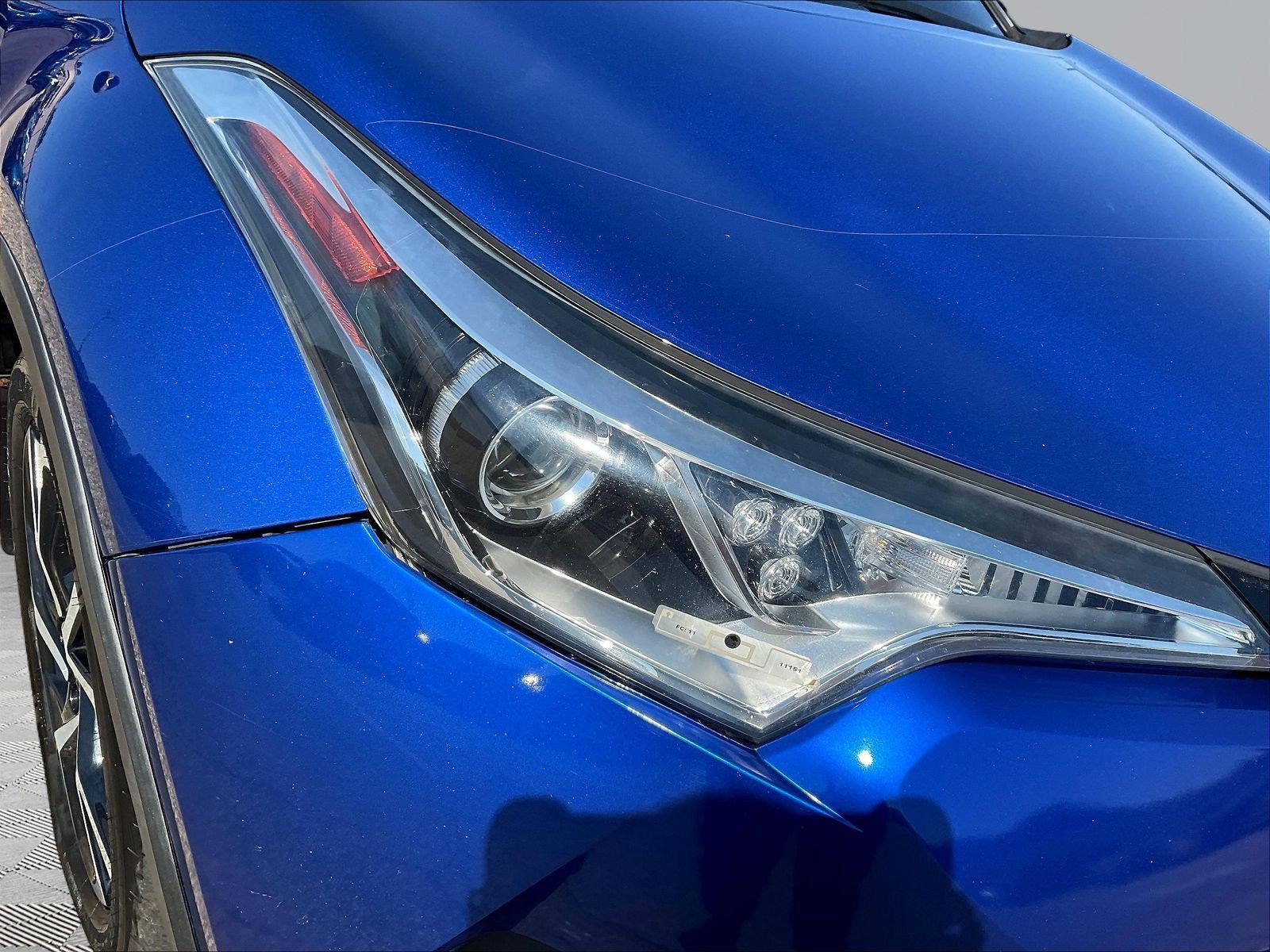 Used 2018 Toyota C-HR XLE FWD image 30