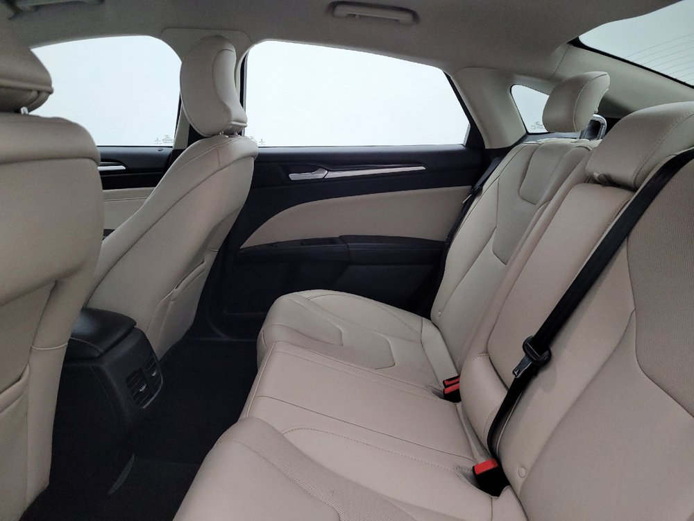 Used 2018 Ford Fusion Titanium AWD/4WD image 18