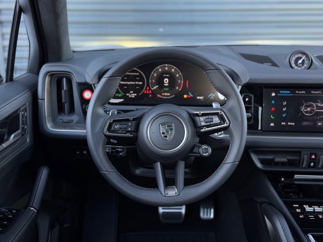 New 2025 Porsche Cayenne Turbo AWD/4WD image 18