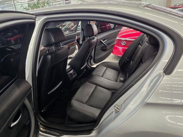 Used 2010 BMW 328i xDrive Sedan AWD/4WD image 32