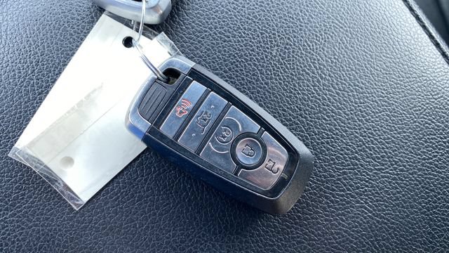 Used 2021 Ford Expedition XLT AWD/4WD image 31