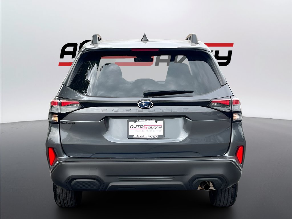 Used 2025 Subaru Forester Premium AWD/4WD image 6