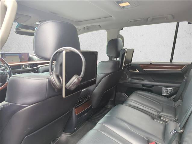 Used 2016 Lexus LX 570 4WD w/ Luxury Package image 29