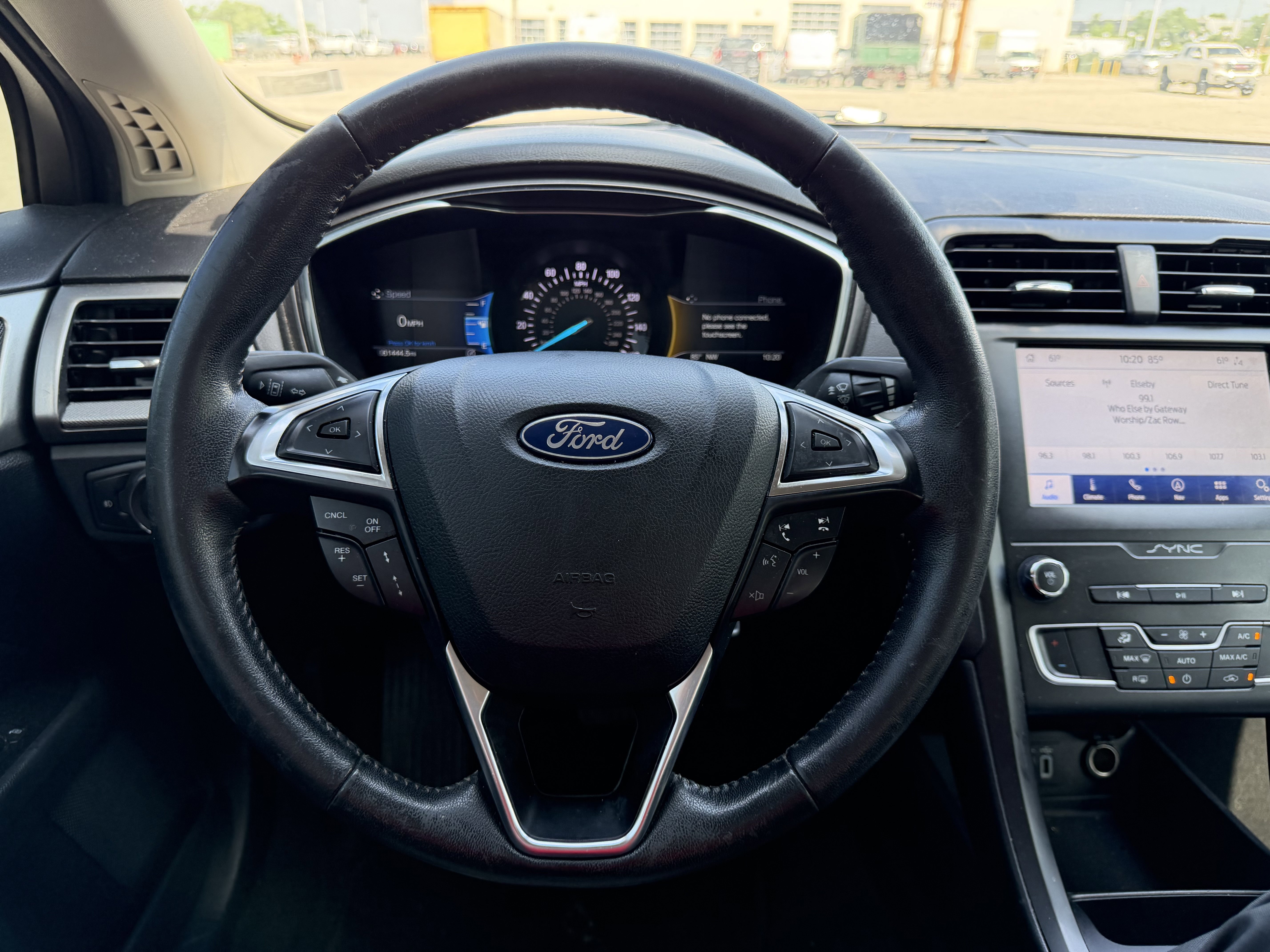 Used 2020 Ford Fusion SE w/ Equipment Group 151A FWD image 14