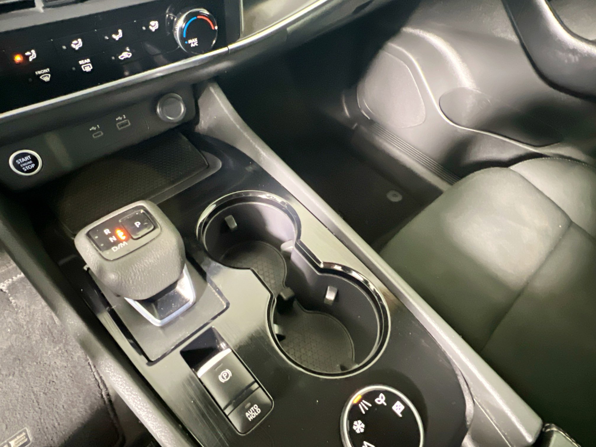 Used 2023 Nissan Rogue S image 26