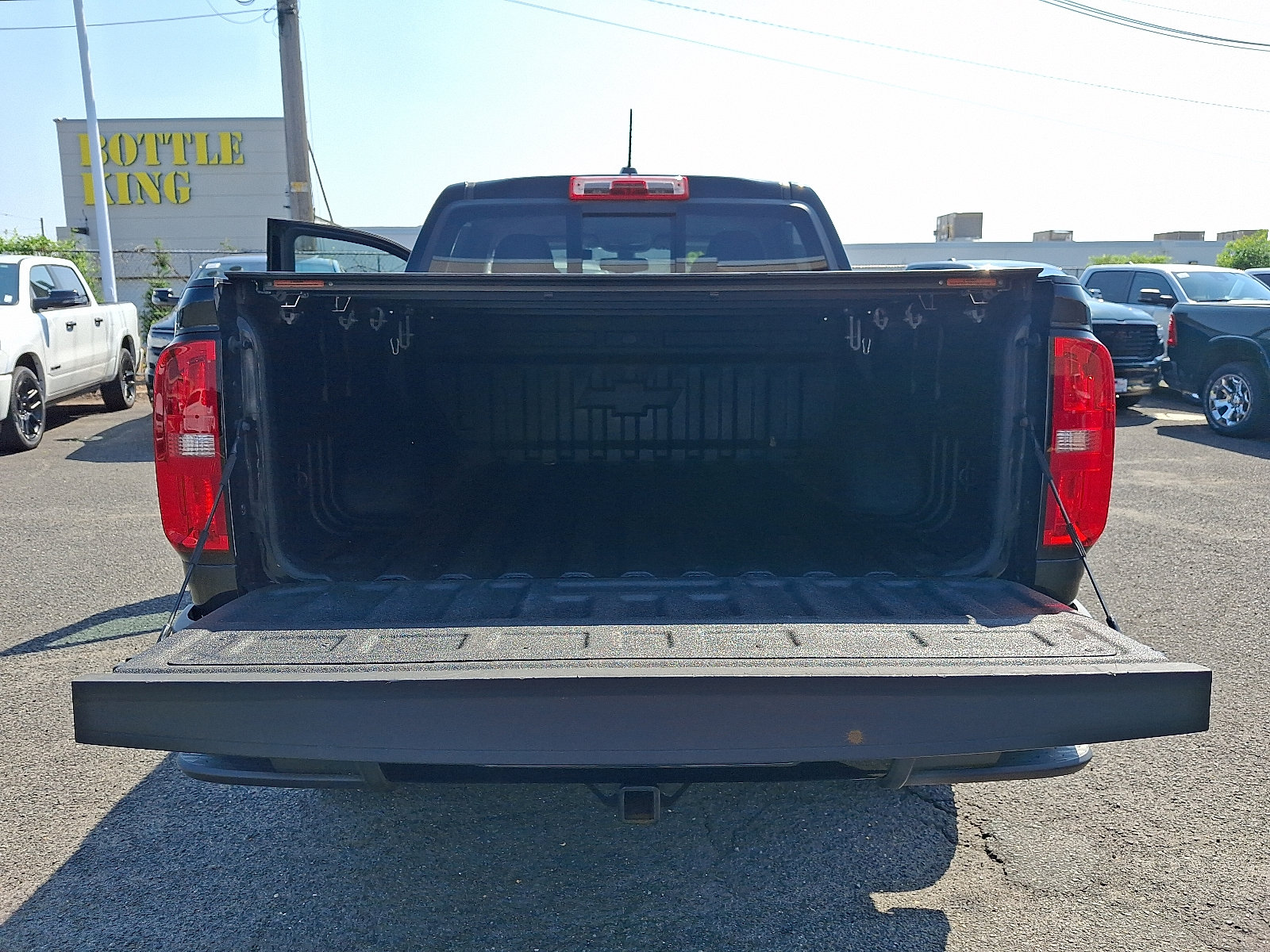 Used 2019 Chevrolet Colorado Z71 w/ Z71 Midnight Edition AWD/4WD image 27