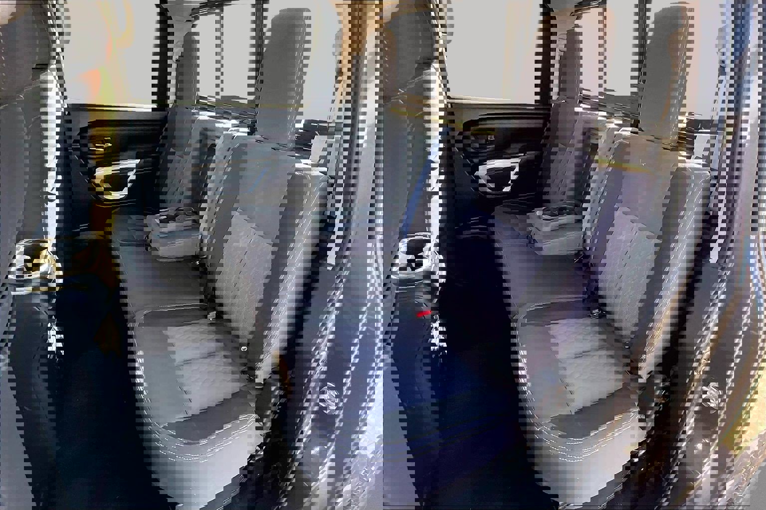 Used 2020 Nissan Titan SV w/ SV Convenience Package image 24