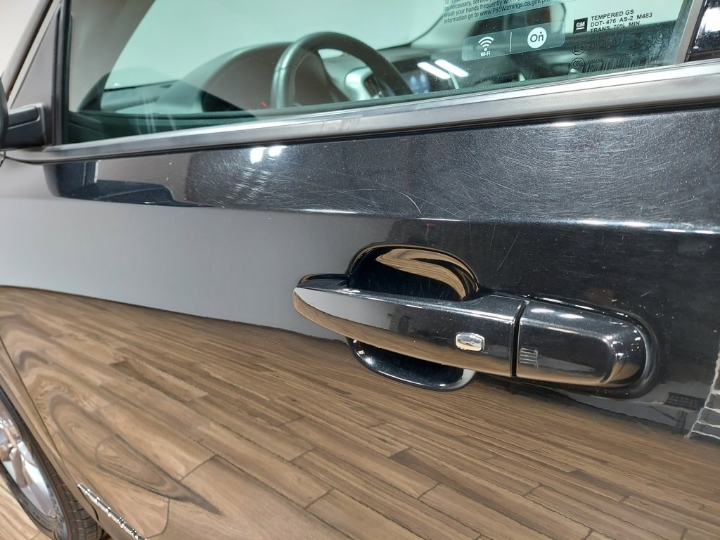 Used 2024 GMC Terrain SLT image 9