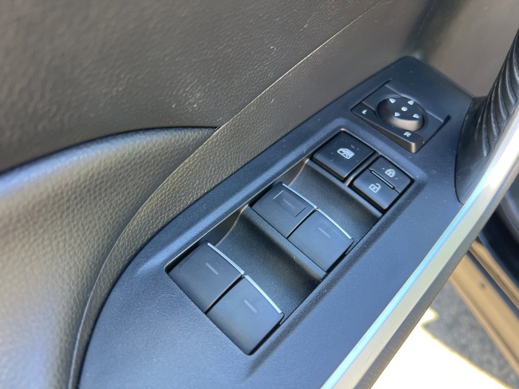 Used 2023 Toyota RAV4 XLE Premium image 12