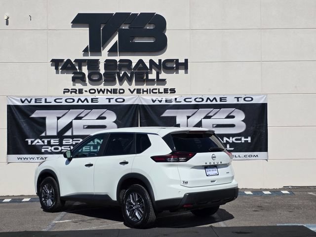 Used 2024 Nissan Rogue S AWD/4WD image 10