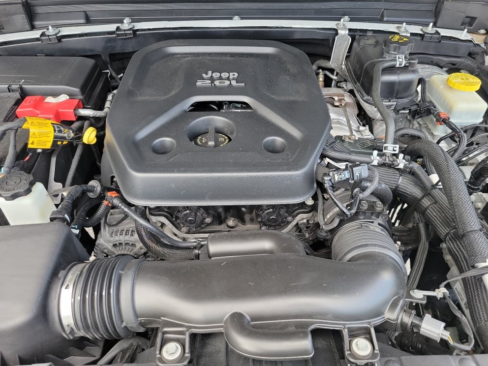 Used 2021 Jeep Wrangler Unlimited Sahara AWD/4WD image 20
