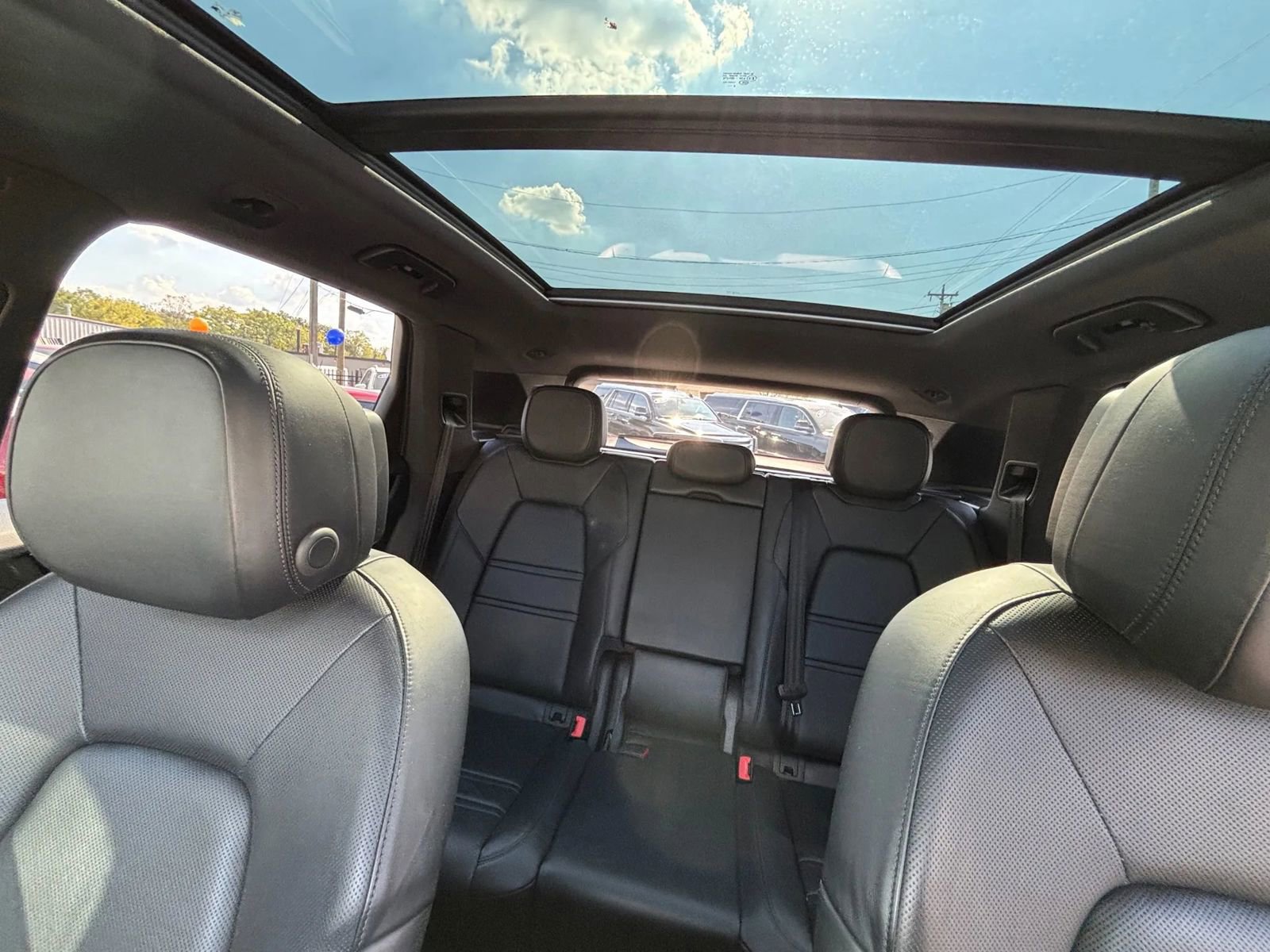 Used 2019 Porsche Cayenne S image 36