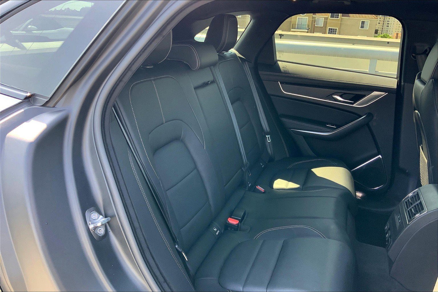 Used 2025 Jaguar F-PACE R-Dynamic S image 23