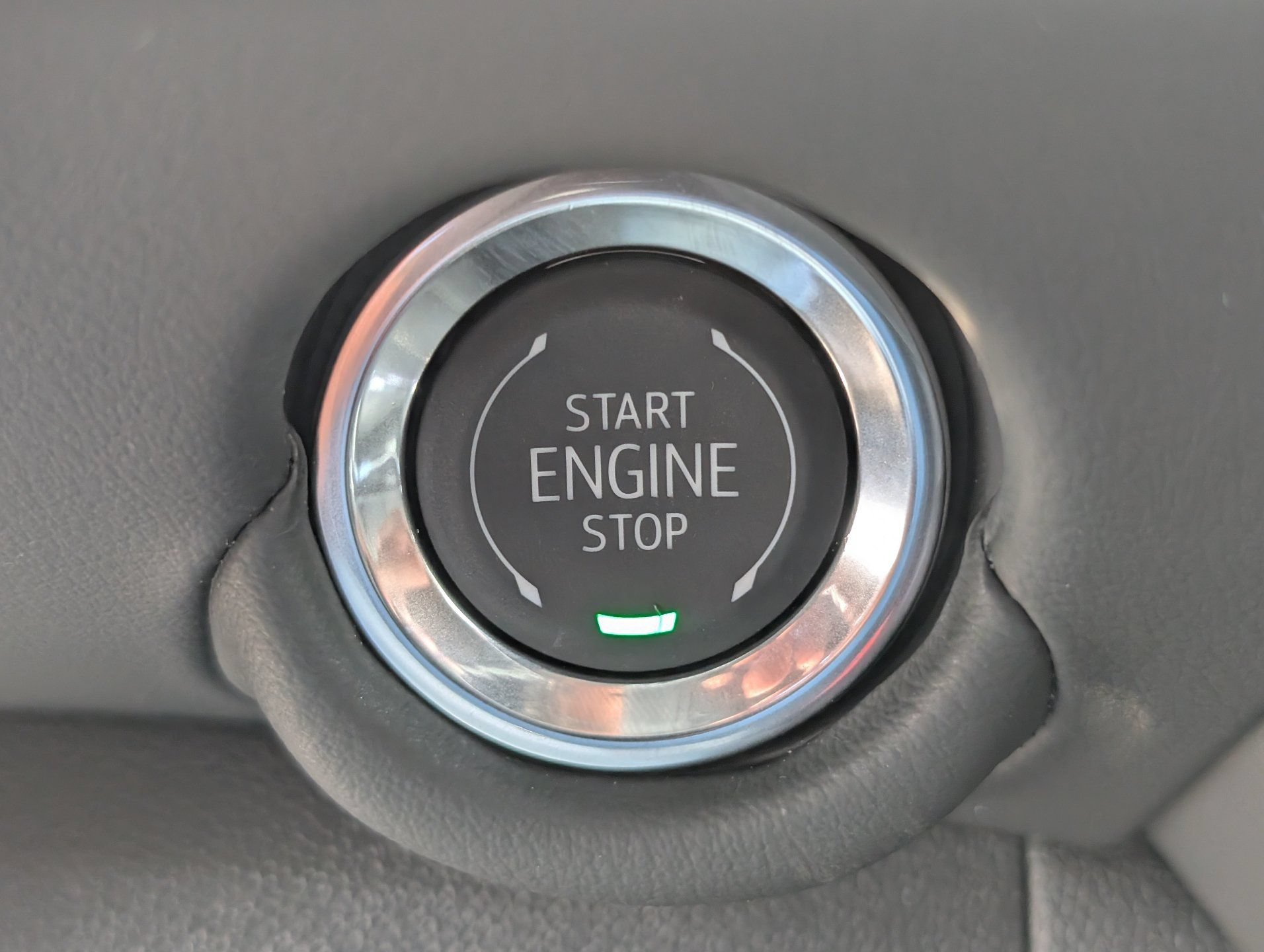 New 2026 Chevrolet Suburban Premier w/ LPO, Get Active Package RWD image 21