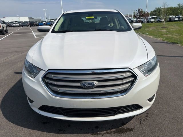 Used 2018 Ford Taurus SEL w/ Equipment Group 201A FWD image 3