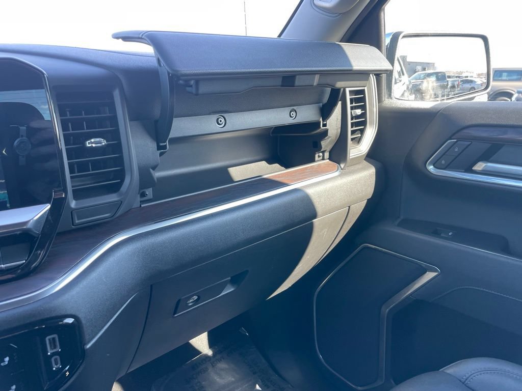 Used 2025 GMC Sierra 1500 SLT AWD/4WD image 53