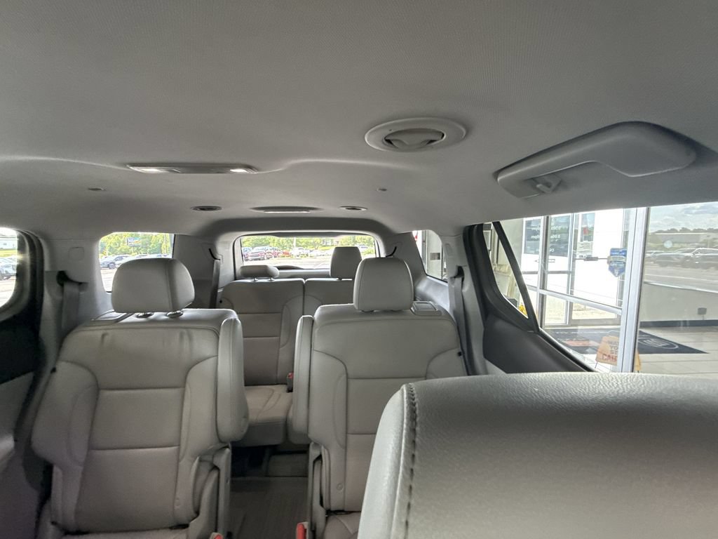 Certified 2022 GMC Acadia SLT FWD image 12