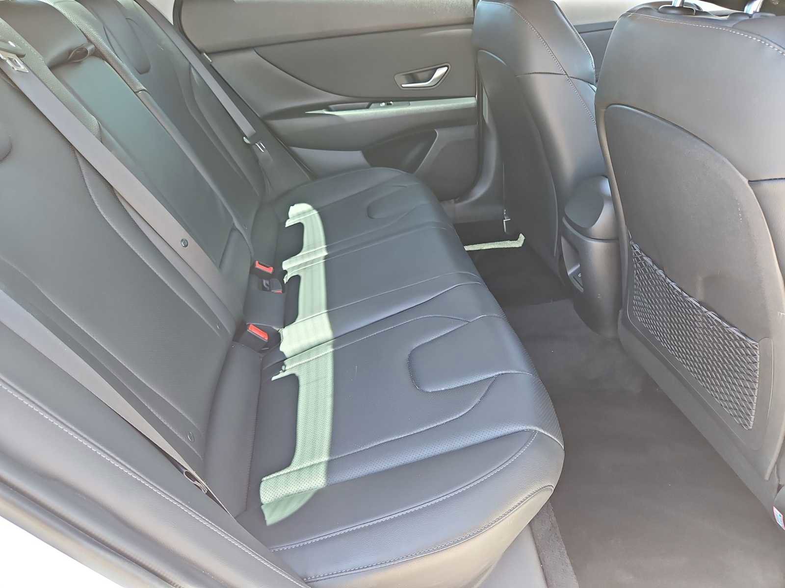 Certified 2024 Hyundai Elantra Limited FWD image 20