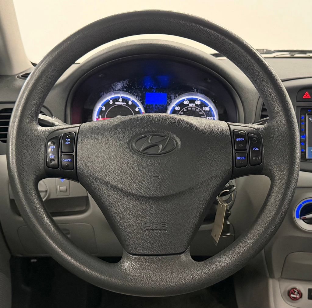 Used 2011 Hyundai Accent GLS w/ Premium Pkg 4 FWD image 15