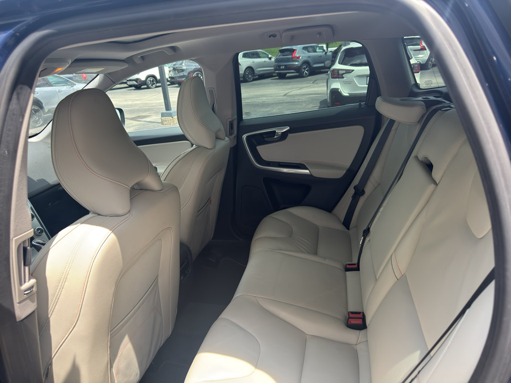 Used 2015 Volvo XC60 T6 Platinum AWD/4WD image 10