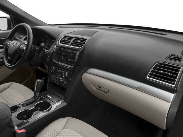 Used 2016 Ford Explorer XLT w/ Equipment Group 202A FWD image 19