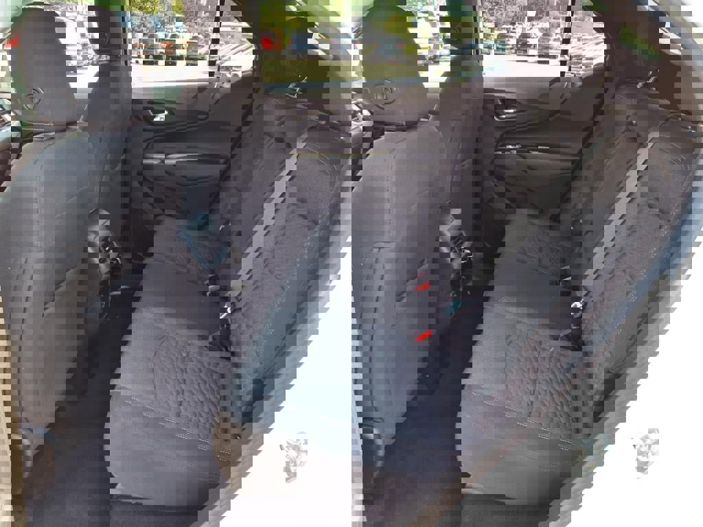 Used 2019 Chevrolet Equinox LT image 10