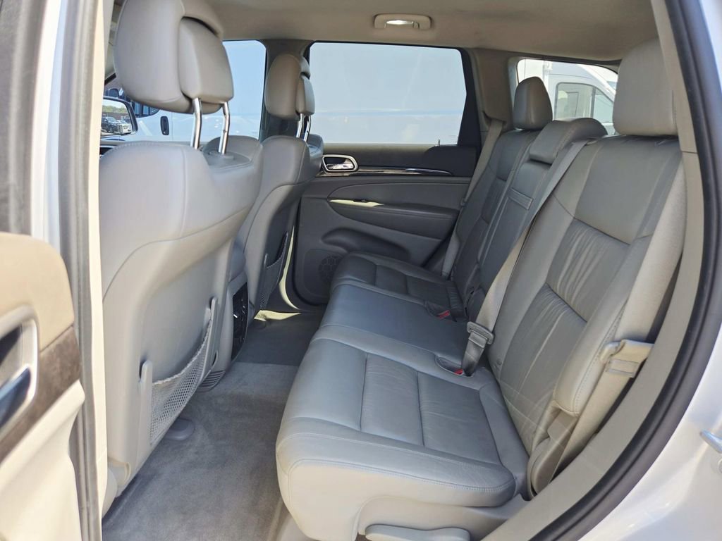 Used 2013 Jeep Grand Cherokee Laredo image 12
