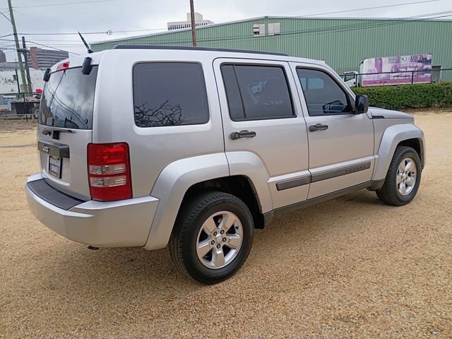 Used 2012 Jeep Liberty Sport image 13