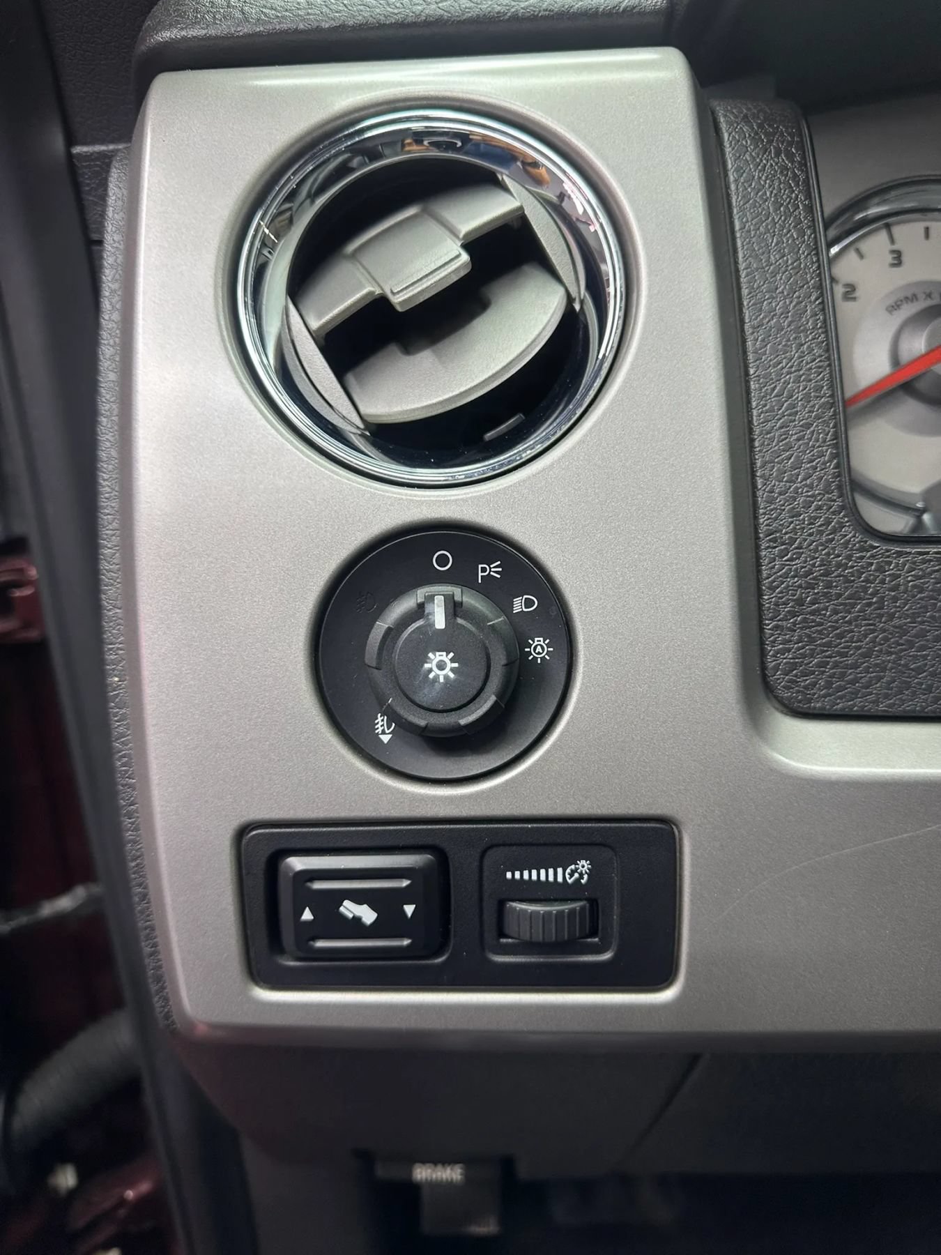 Used 2010 Ford F150 Lariat AWD/4WD image 14