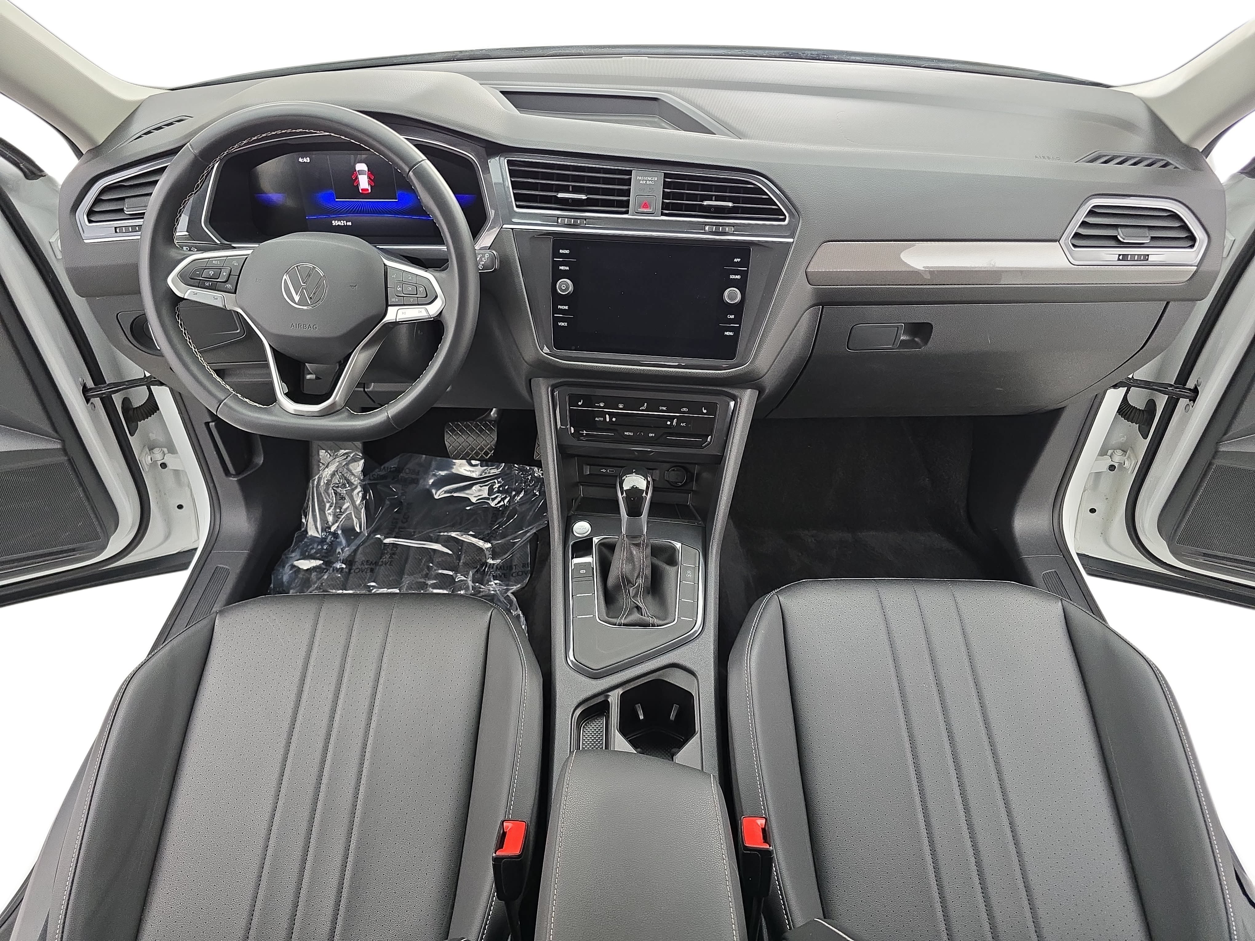Used 2023 Volkswagen Tiguan SE FWD image 9