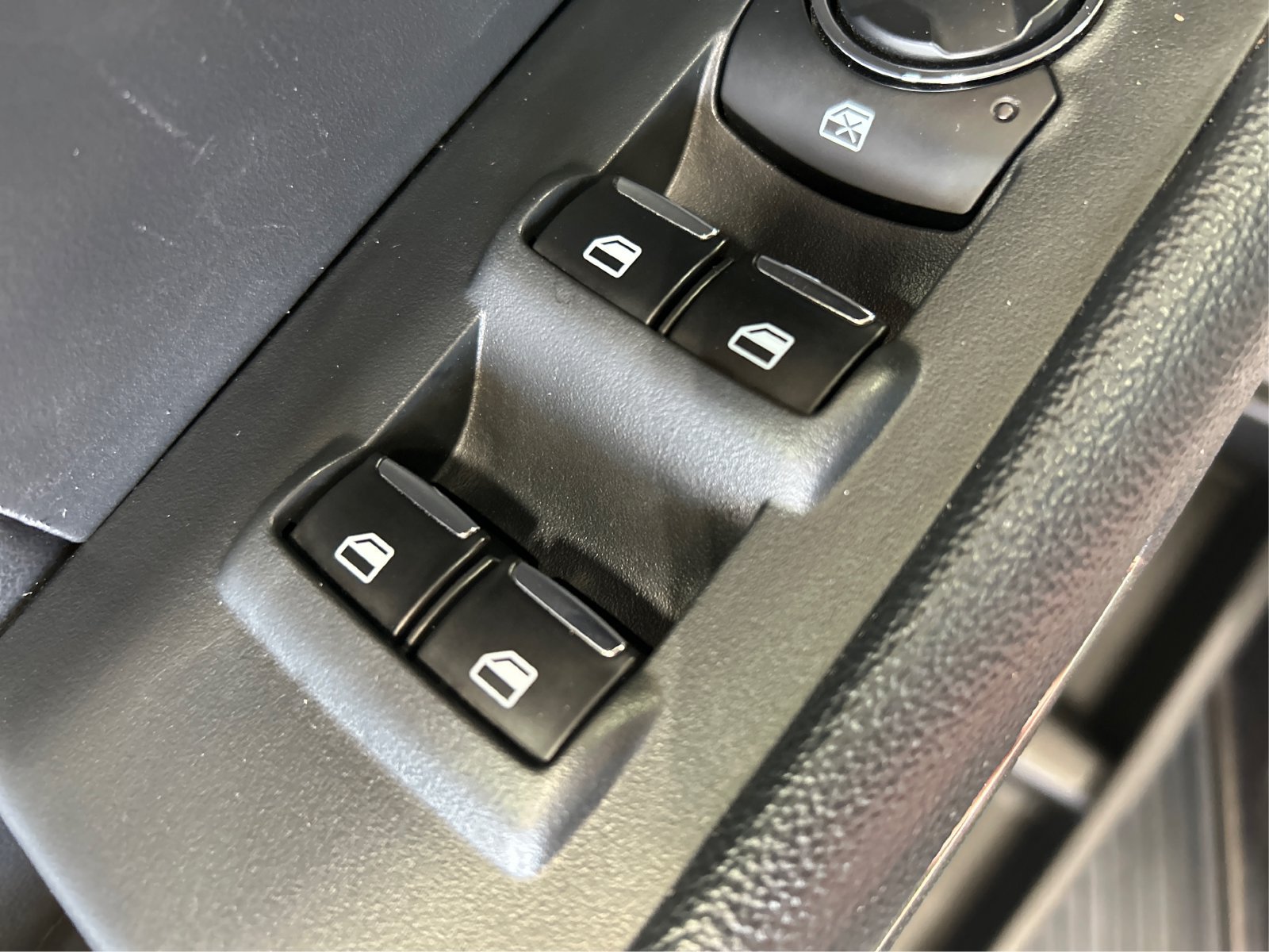 Used 2024 Ford Expedition XLT AWD/4WD image 28