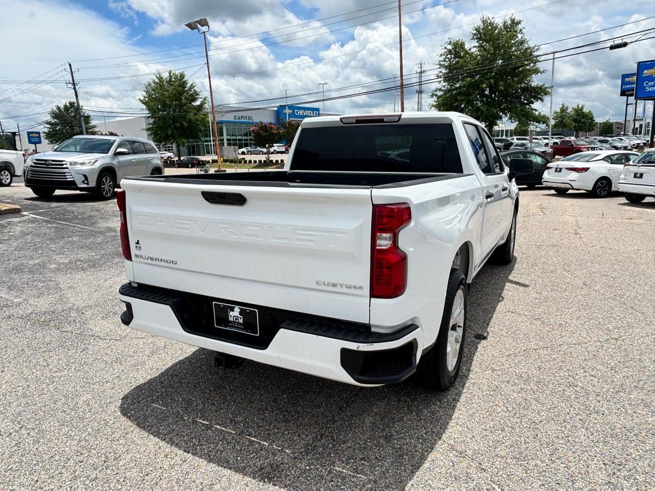 Used 2022 Chevrolet Silverado 1500 Custom RWD image 16