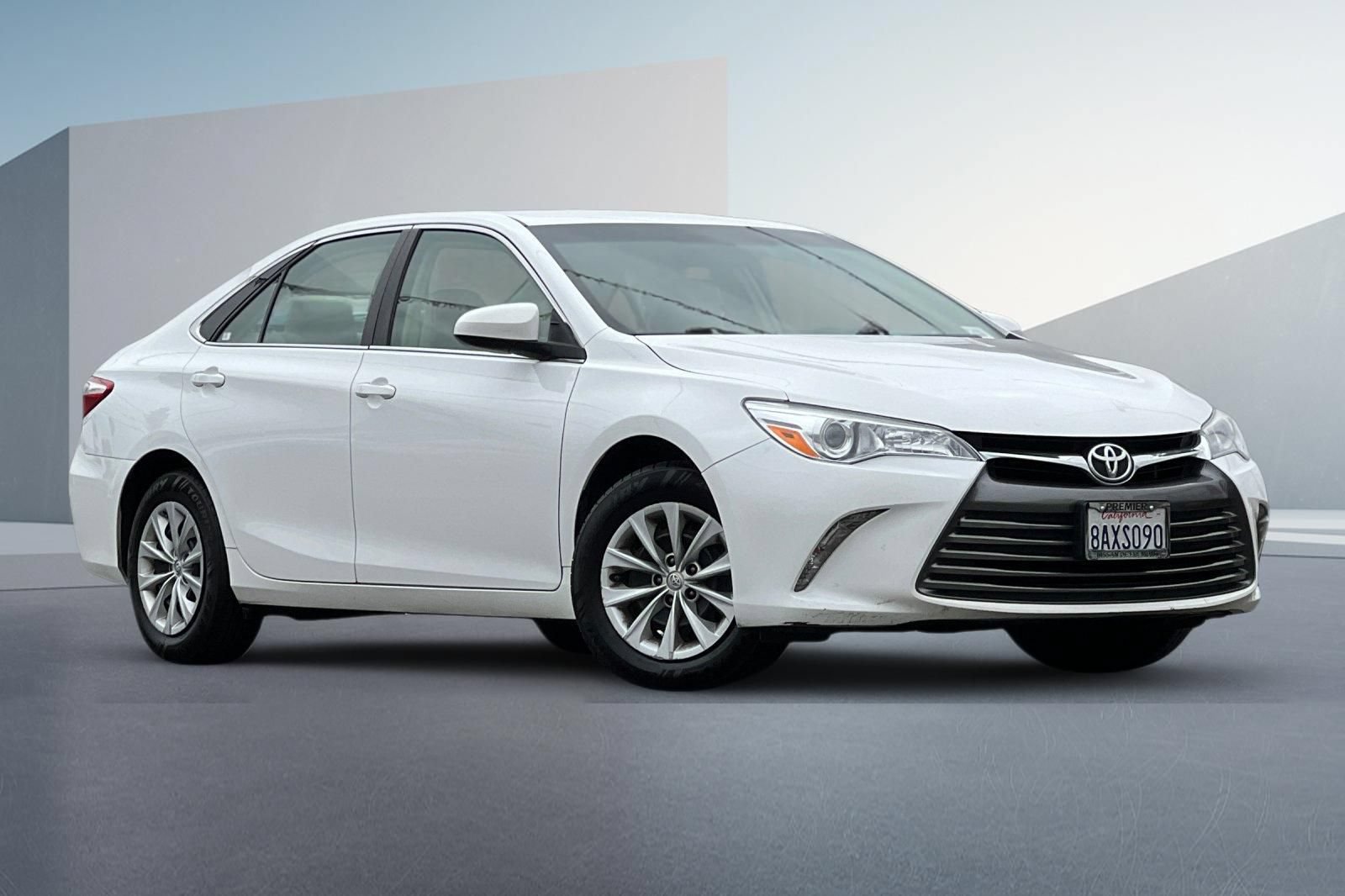 Used 2017 Toyota Camry LE FWD video 2