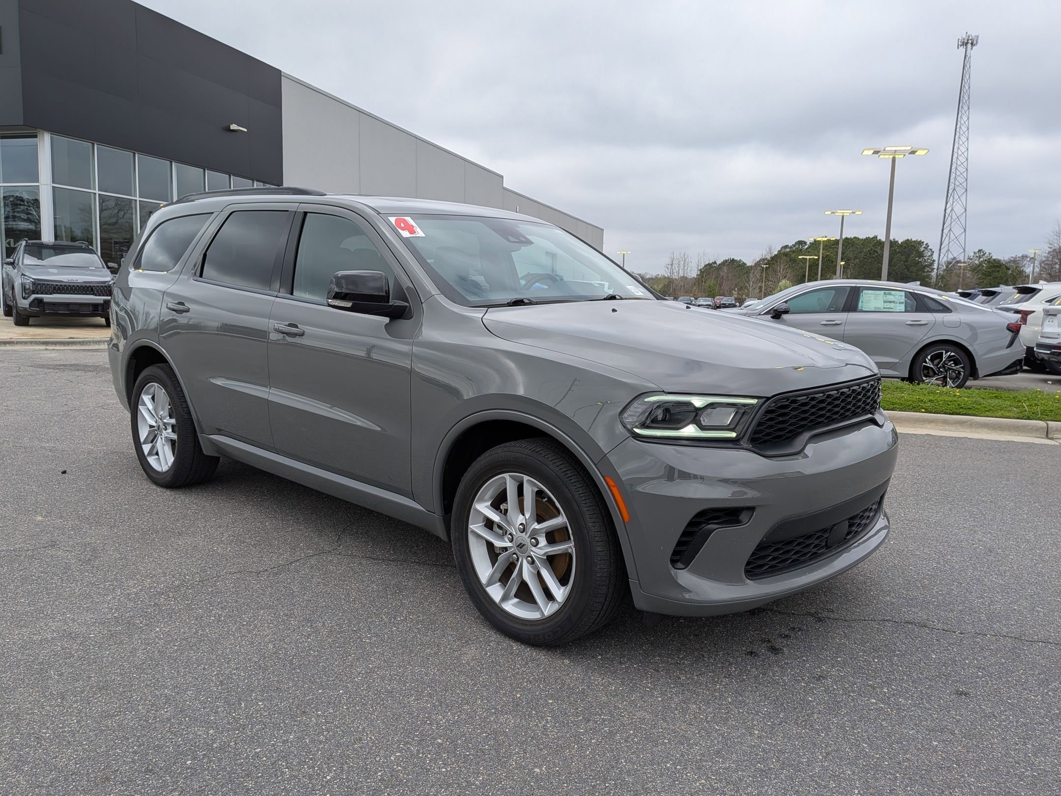 Used 2024 Dodge Durango GT image 1