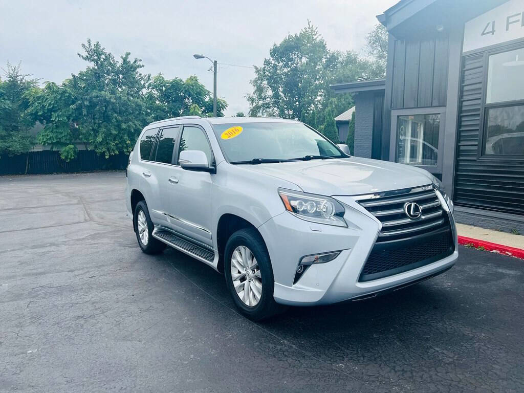 Used 2016 Lexus GX 460 image 3