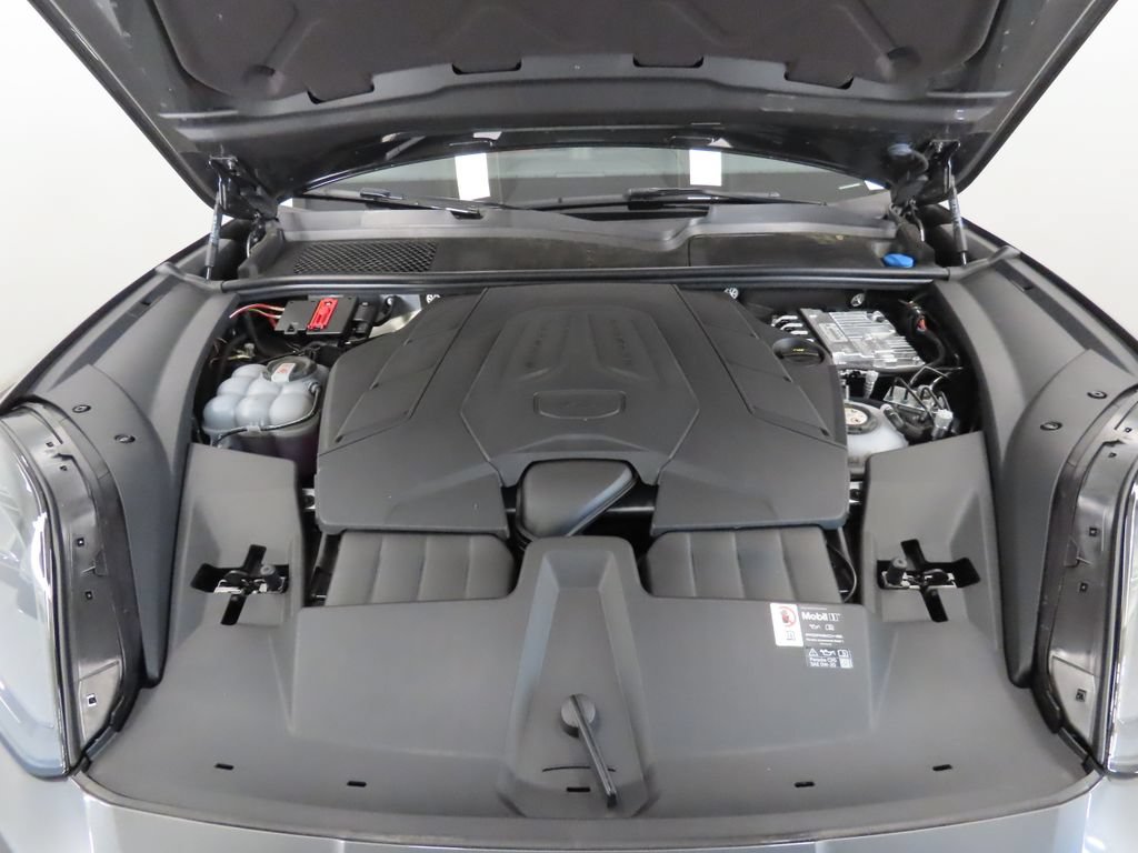Certified 2026 Porsche Cayenne E-Hybrid Coupe AWD/4WD image 52