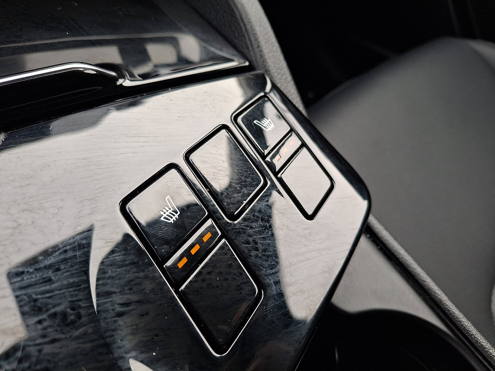 Used 2025 Kia Sportage EX image 24