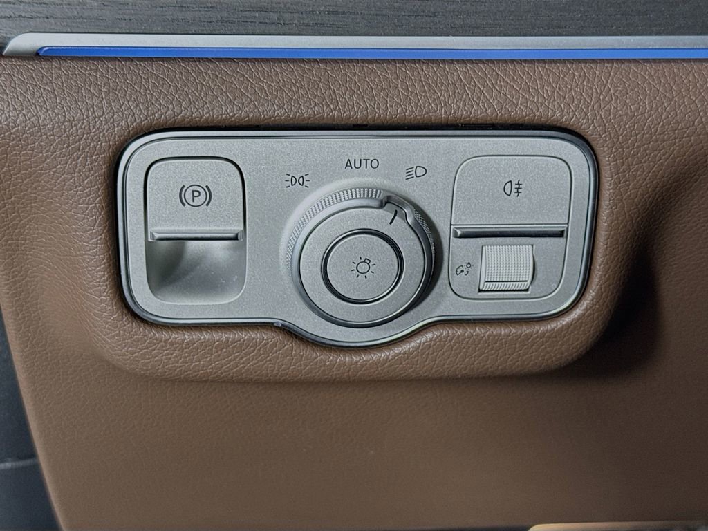 Used 2024 Mercedes-Benz GLS 450 4MATIC image 10