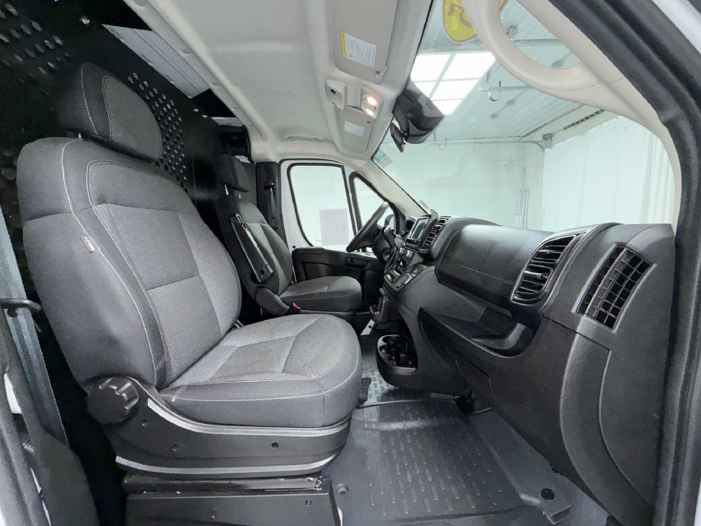 Used 2025 RAM ProMaster 2500 w/ U-Haul Equipment Group FWD image 28
