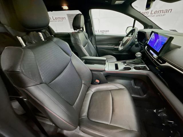 Used 2025 Toyota Sienna XSE w/ XSE Plus Package image 30