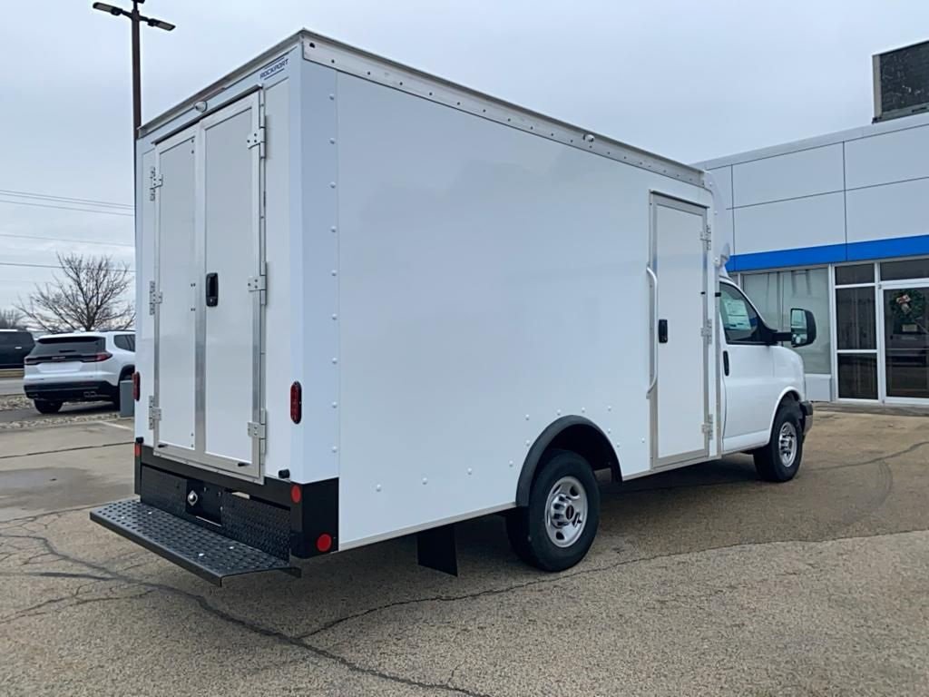 New 2024 GMC Savana 3500 w/ Power Convenience Package image 9
