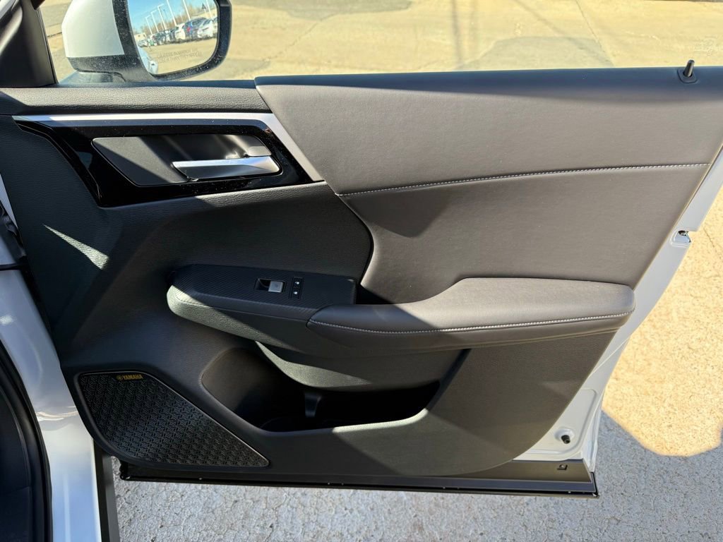 New 2026 Mitsubishi Outlander SE image 18