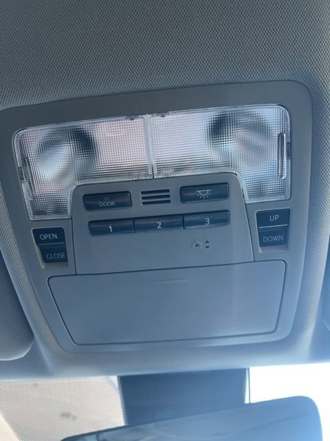 Used 2019 Toyota Highlander XLE image 21