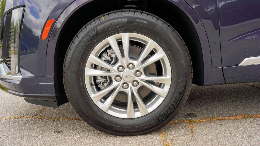 Certified 2025 Cadillac XT6 Luxury image 9