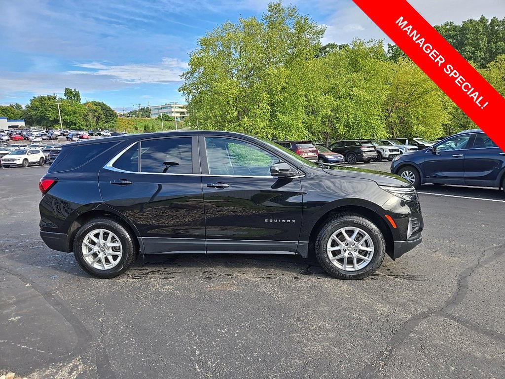 Used 2023 Chevrolet Equinox LT AWD/4WD image 2