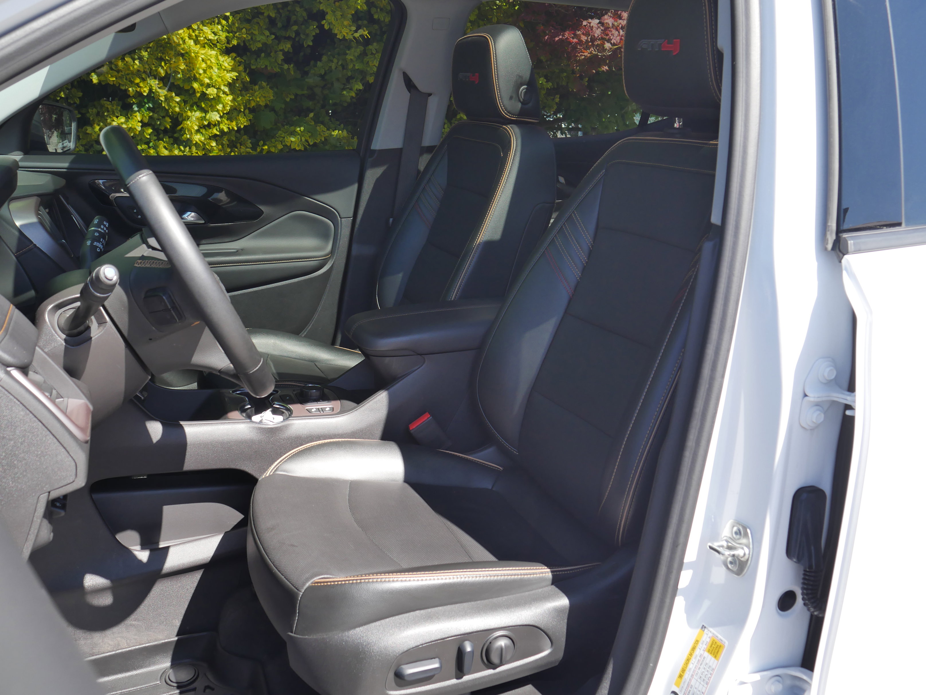 Used 2024 GMC Terrain AT4 w/ Infotainment Package II AWD/4WD image 23