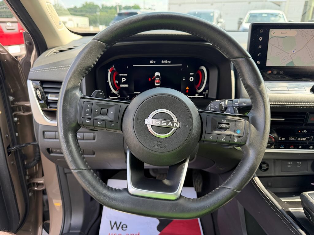 Used 2024 Nissan Rogue Platinum w/ Platinum Premium Package FWD image 15